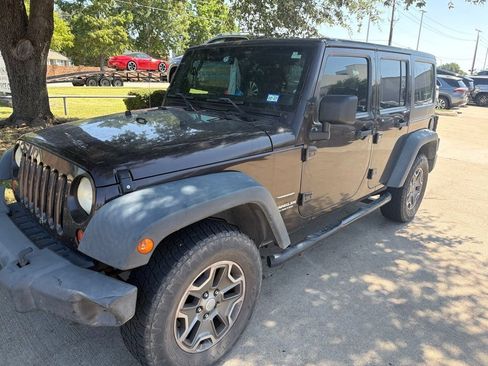 Used 2013 Jeep Wrangler Unlimited Sport w/ Connectivity Group AWD/4WD image 2