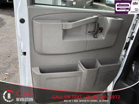 Used 2017 Chevrolet Express 3500 LT w/ LT Preferred Equipment Group image 28