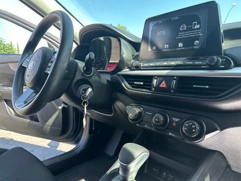 Used 2020 Kia Forte LXS FWD image 26