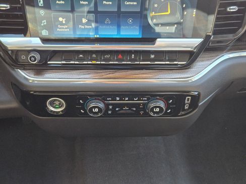 Used 2023 Chevrolet Silverado 1500 LT image 19