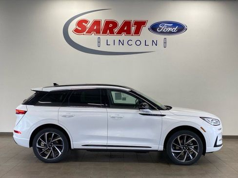 New 2025 Lincoln Corsair Grand Touring w/ Equipment Group 301A AWD/4WD image 1