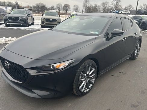 Used 2019 MAZDA MAZDA3 AWD Hatchback w/ Preferred Pkg image 3