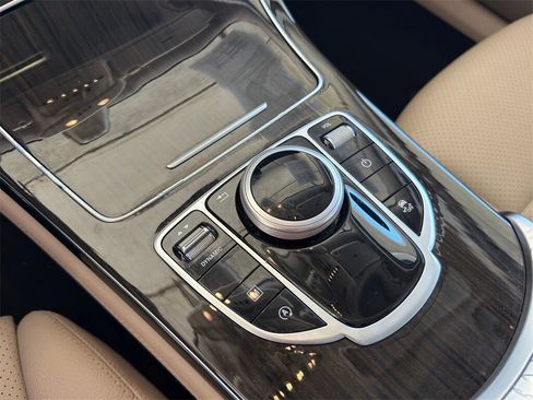 Used 2017 Mercedes-Benz GLC 300 image 18