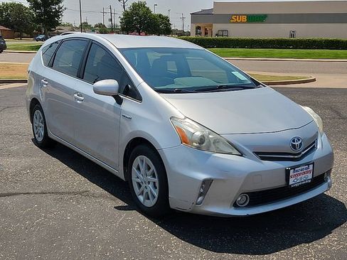 Used 2013 Toyota Prius V Three FWD image 6