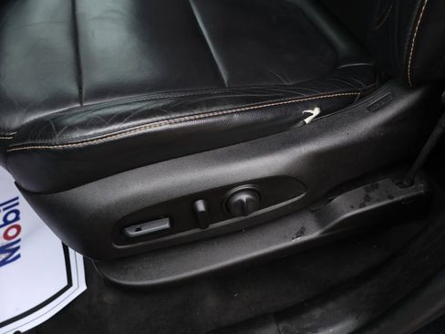 Used 2018 Chevrolet Traverse LT w/ LPO, Floor Liner Package AWD/4WD image 24
