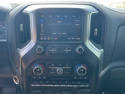 Used 2022 Chevrolet Silverado 1500 LTZ w/ LTZ Premium Package AWD/4WD image 24