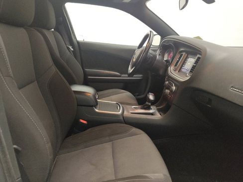 Used 2022 Dodge Charger SXT RWD image 21