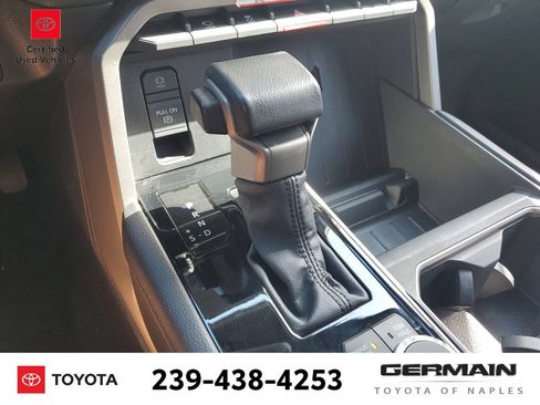 Used 2025 Toyota Tundra Limited AWD/4WD image 26