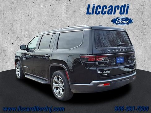 Used 2022 Jeep Wagoneer Series II image 4