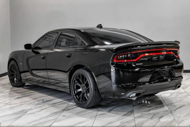Used 2017 Dodge Charger R/T RWD image 13