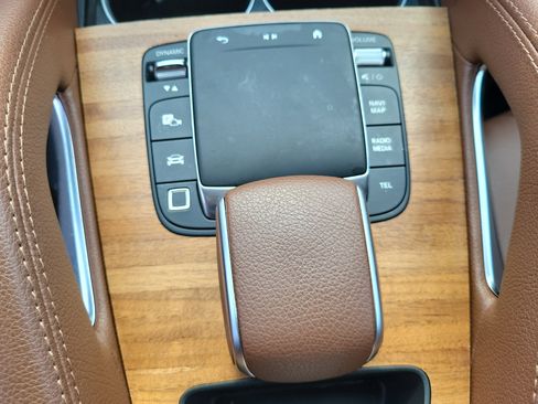 Used 2025 Mercedes-Benz GLE 350 4MATIC image 23