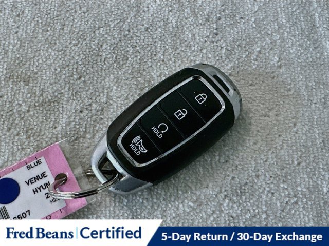 Used 2024 Hyundai Venue Limited FWD image 29