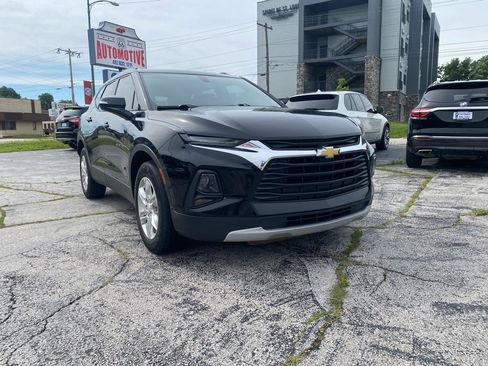 Used 2020 Chevrolet Blazer LT FWD image 2