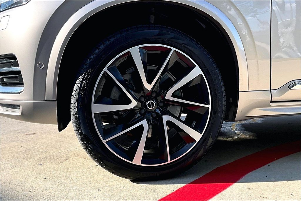 Certified 2023 Volvo XC90 B6 Plus w/ Protection Package Premier AWD/4WD image 11