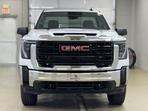 New 2025 GMC Sierra 3500 Pro image 2