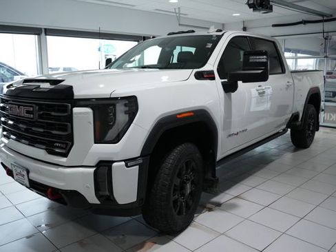 Used 2024 GMC Sierra 3500 AT4 w/ AT4 Premium Plus Package image 5