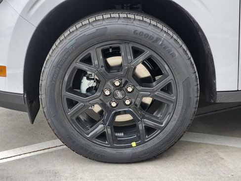 New 2026 Ford Maverick XLT w/ XLT Luxury Package AWD/4WD image 7