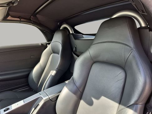 Used 2006 Chrysler Crossfire Limited image 19