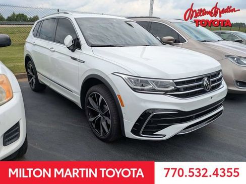 Used 2024 Volkswagen Tiguan SEL R-Line AWD/4WD image 1