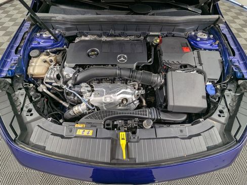 Used 2021 Mercedes-Benz GLB 250 image 27