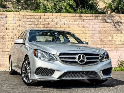 Used 2016 Mercedes-Benz E 350 Sedan image 4