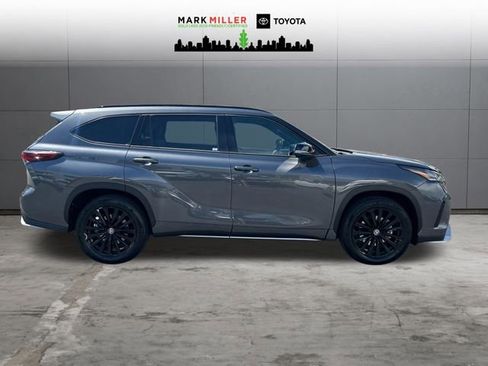 Certified 2025 Toyota Highlander XSE AWD/4WD image 7