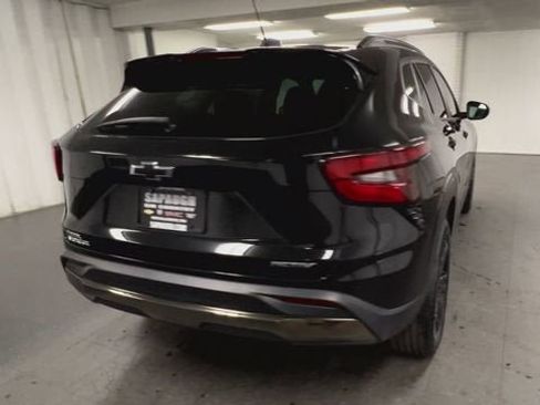 Certified 2024 Chevrolet Trax ACTIV w/ Sunroof Package FWD image 8