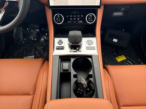 New 2026 Jaguar F-PACE R-Dynamic S image 23