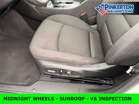 Used 2023 Chevrolet Malibu LT image 14