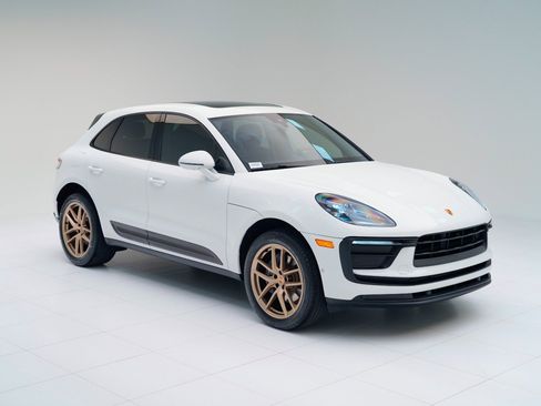 Used 2022 Porsche Macan image 7