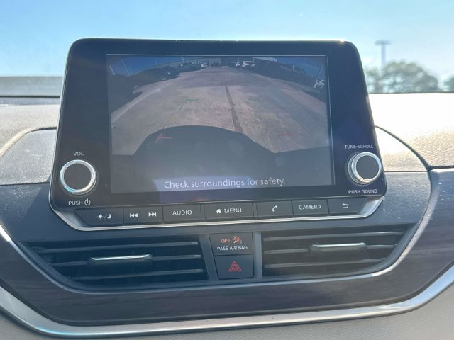 Used 2024 Nissan Altima 2.5 SV FWD image 31