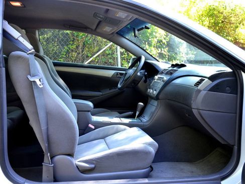 Used 2004 Toyota Solara SE Sport FWD image 9