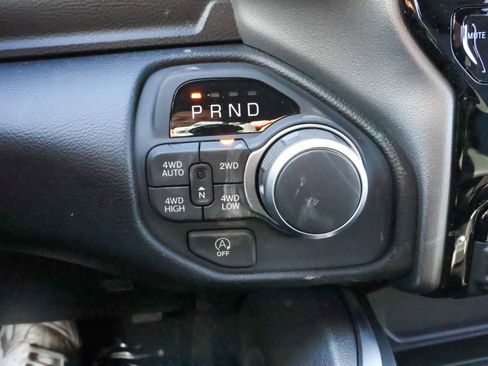 New 2026 RAM 1500 4x4 Crew Cab image 19