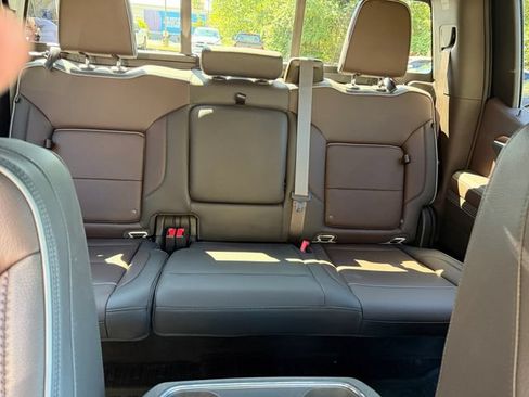 Used 2023 GMC Sierra 1500 Denali w/ Denali Reserve Package AWD/4WD image 29