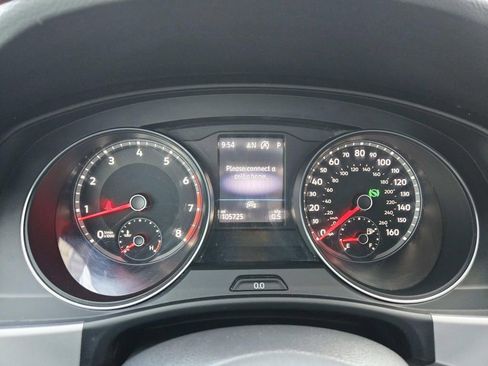 Used 2021 Volkswagen Atlas Cross Sport SE image 21