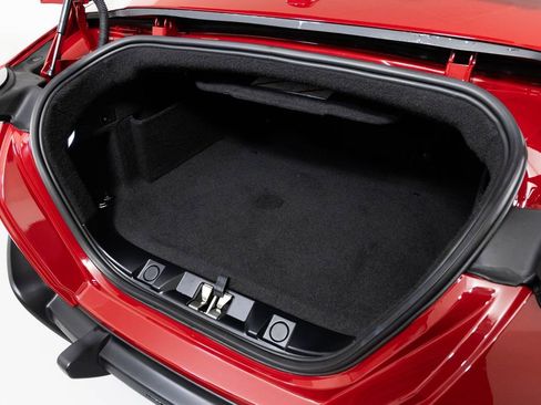 Used 2024 Ferrari Roma Spider image 17