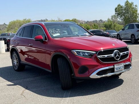 Used 2026 Mercedes-Benz GLC 300 image 3