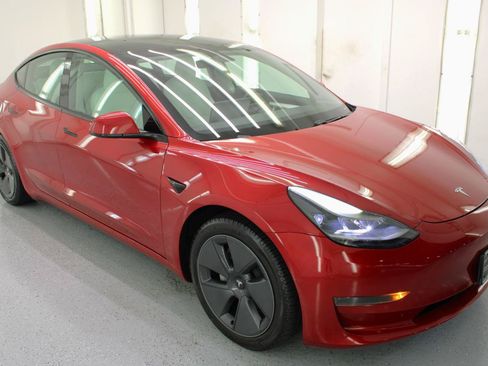 Used 2021 Tesla Model 3 Standard Range Plus RWD image 11