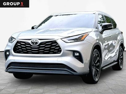 Used 2022 Toyota Highlander XLE