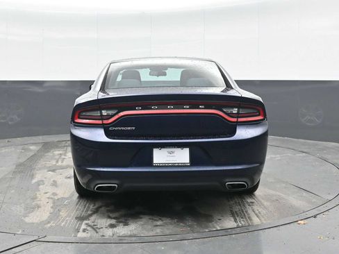 Used 2016 Dodge Charger SE image 11