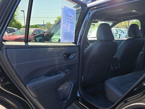 Used 2026 Subaru Outback Touring XT AWD/4WD image 15