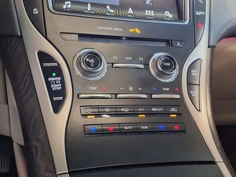 Used 2019 Lincoln Nautilus Reserve AWD/4WD image 23