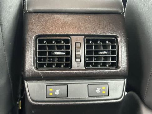 Used 2017 Subaru Legacy 2.5i Limited image 18