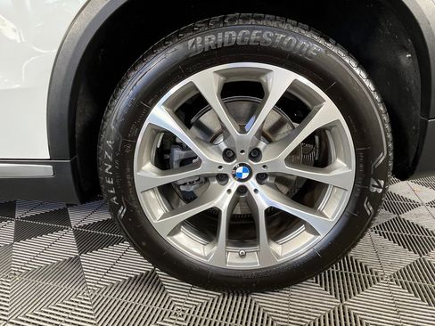 Used 2024 BMW X5 xDrive40i w/ Parking Assistance Package image 14