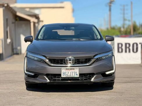 Used 2018 Honda Clarity Plug-In Hybrid image 4
