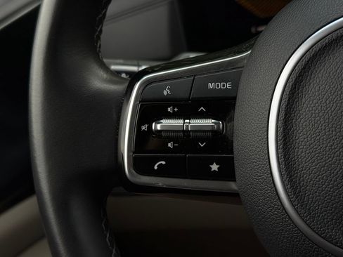 Used 2026 Kia Carnival FWD image 29