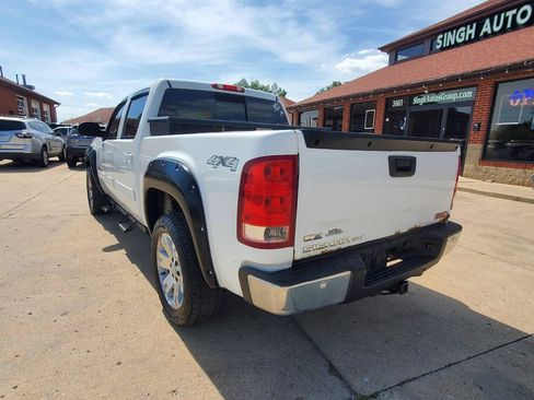 Used 2008 GMC Sierra 1500 SLT w/ Sun And Navigation Package AWD/4WD image 7