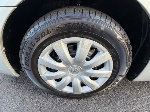 Used 2005 Toyota Camry LE image 32