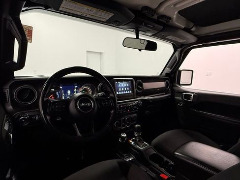 Used 2021 Jeep Wrangler Unlimited Sport w/ Technology Group image 21