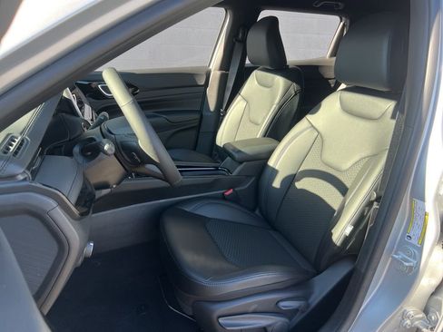 New 2026 Jeep Compass Latitude AWD/4WD image 21